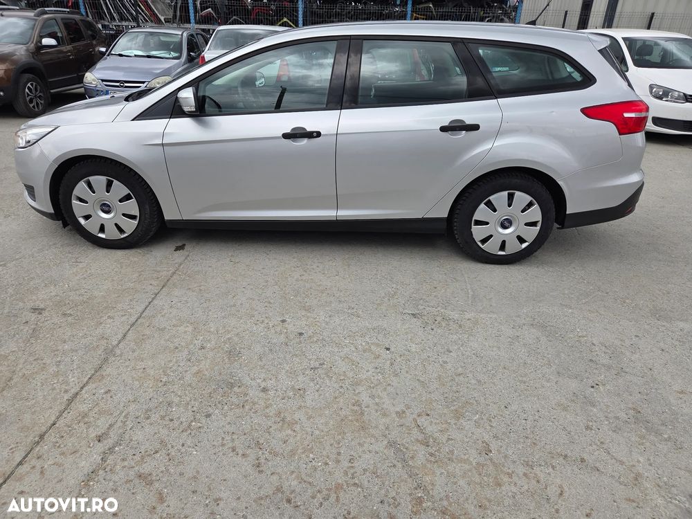 Ford Focus 1.0 EcoBoost Trend - 8
