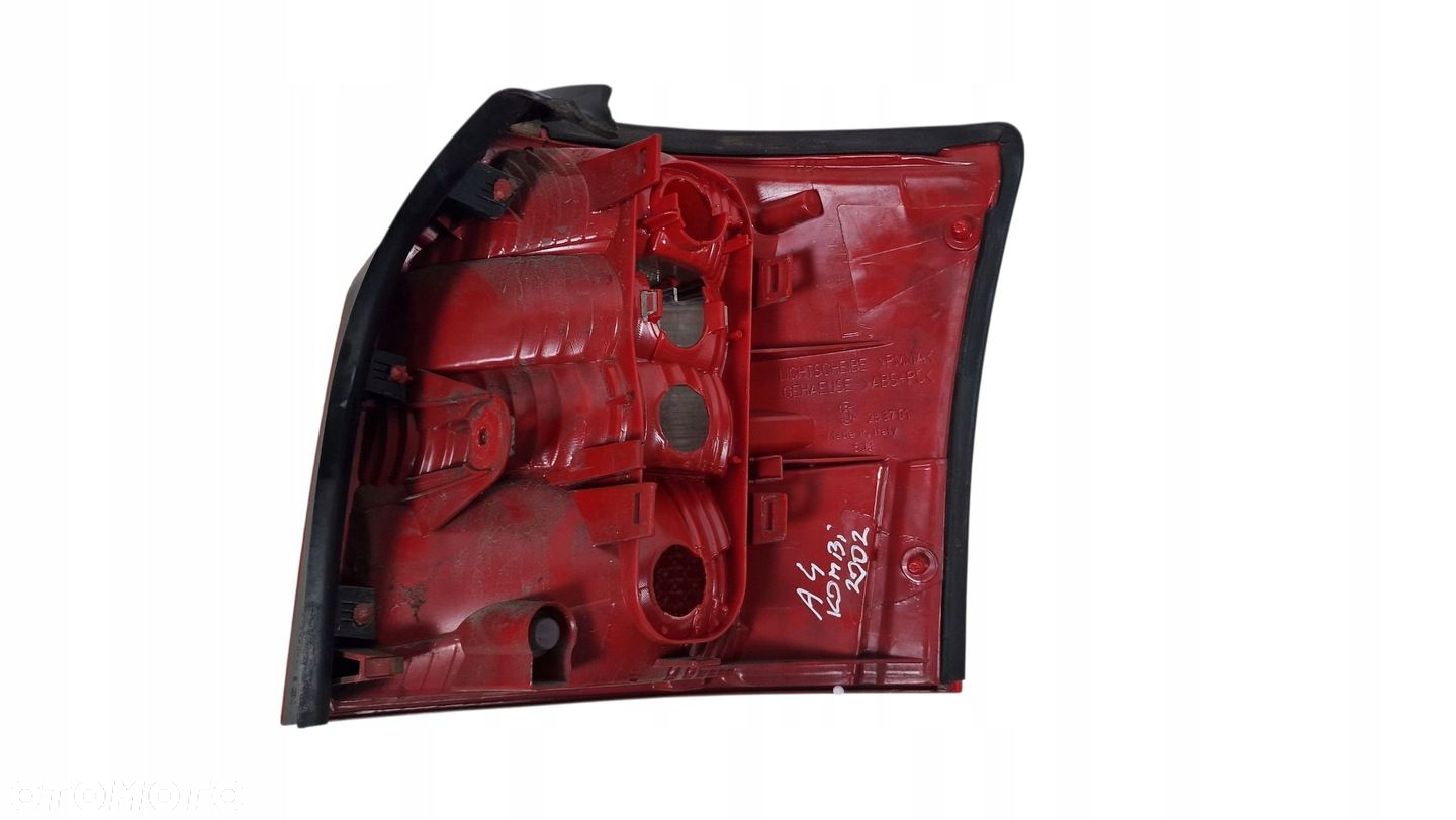 AUDI A4 B6 KOMBI LAMPA TYLNIA LEWA ORG. ŁADNA - 2
