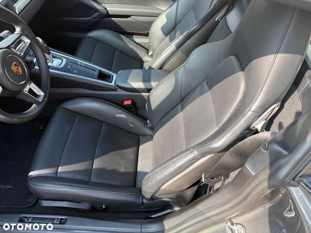 Porsche 718 Cayman GPF PDK - 6