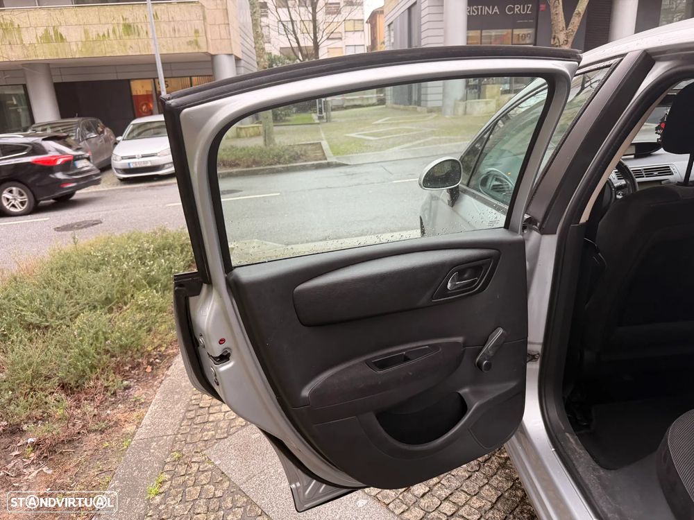 Citroën C4 1.6 HDi Business - 15