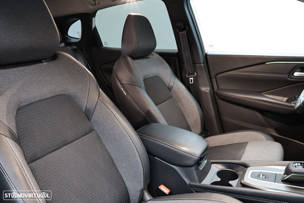 Nissan Qashqai 1.3 DIG-T N-Connecta Xtronic - 20