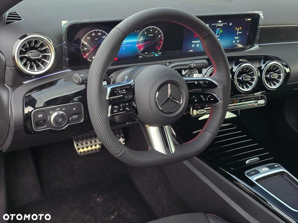 Mercedes-Benz Klasa A 200 7G-DCT AMG Line - 12