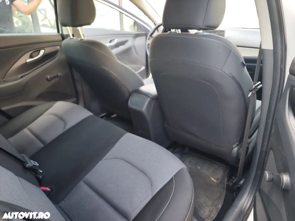 Hyundai i30 1.5 110CP 5DR M/T Comfort - 17