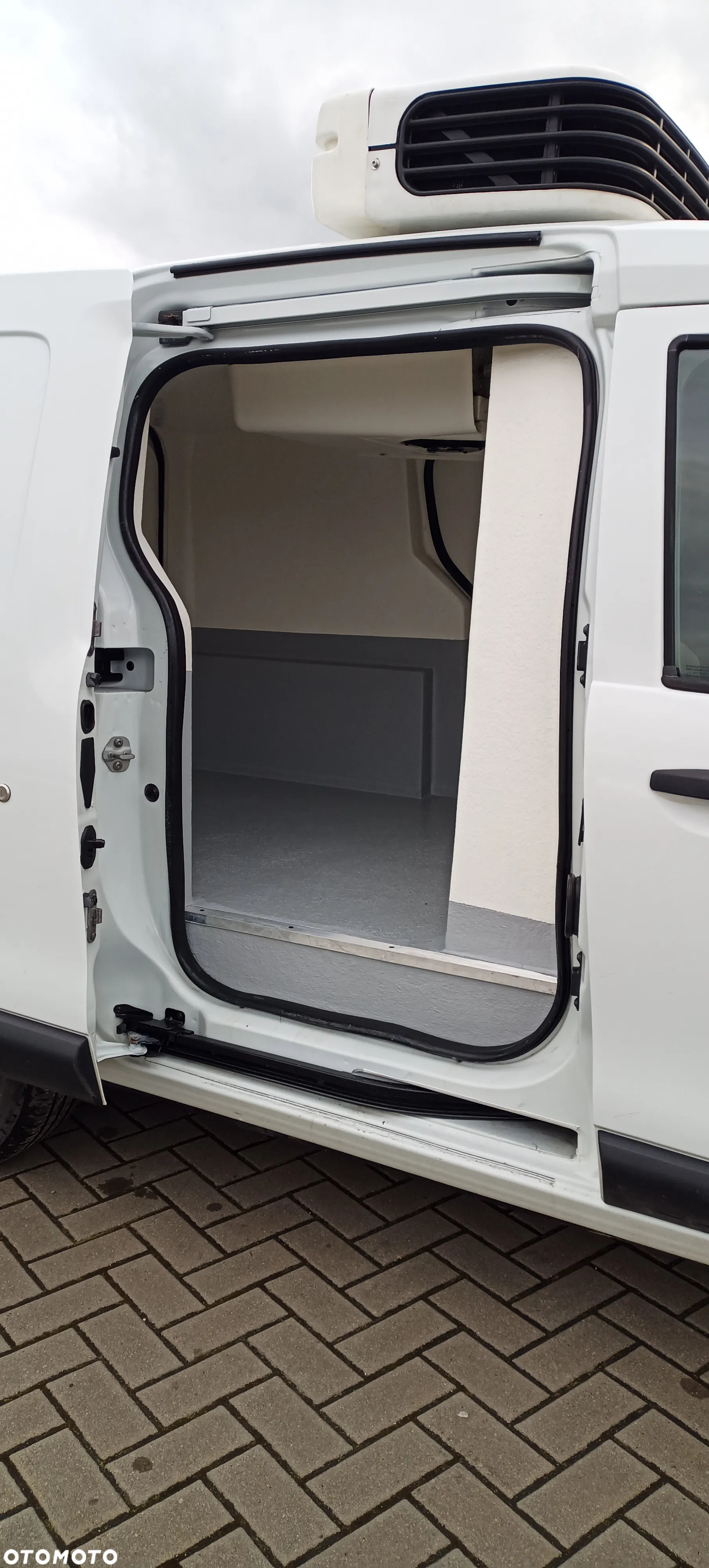 Dacia Dokker L2 Maxi Nowa Izoterma Chłodnia Mroźnia 2 x drzwi boczne Carrier 220V Lpg PL - 9