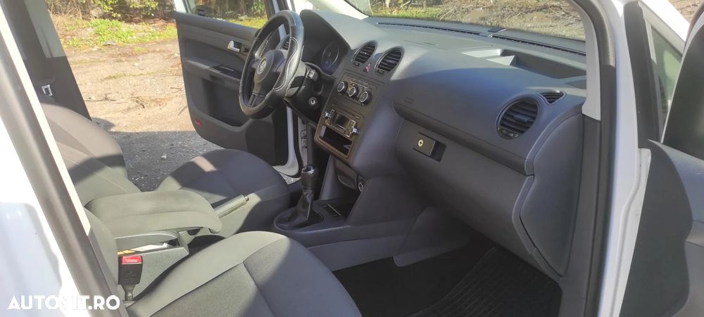 Volkswagen Caddy 1.6 TDI BlueMotion - 13
