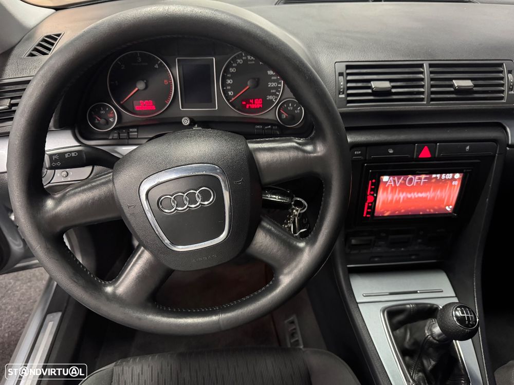 Audi A4 2.0 TDI exclusive - 23