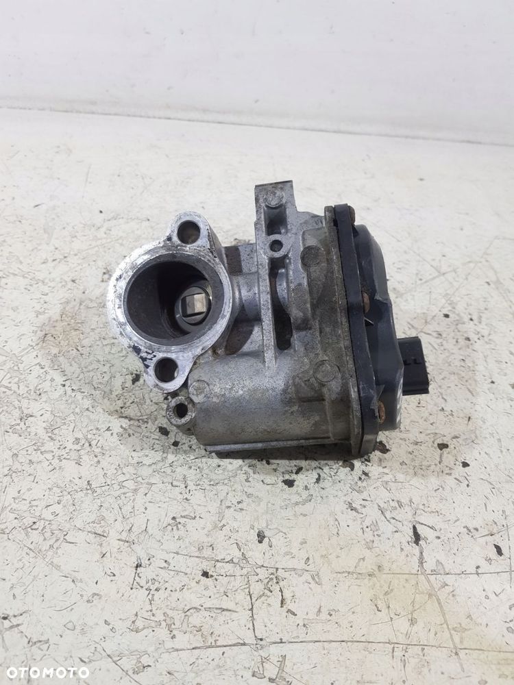 zawór egr h8201068965 mercedes w205 renault 1.6 dci 626951 - 13