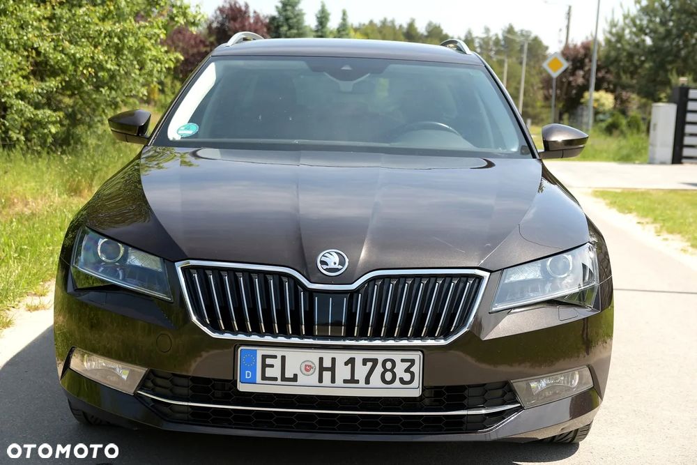Skoda Superb 2.0 TDI DSG Ambition - 3