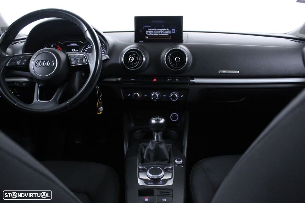 Audi A3 Sportback 1.6 TDI - 17