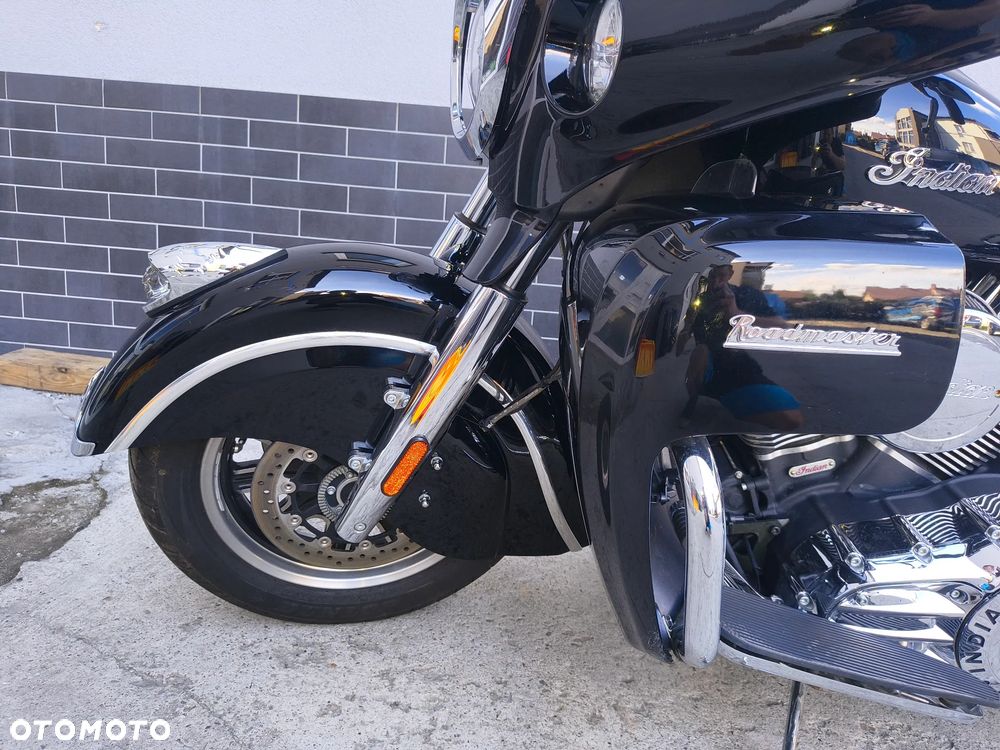 Indian Roadmaster - 9