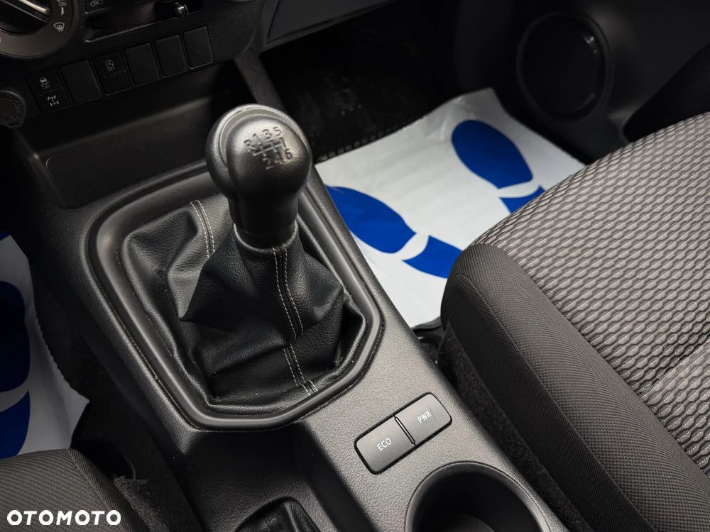 Toyota Hilux 2.4 D-4D Double Cab DLX 4x4 - 24