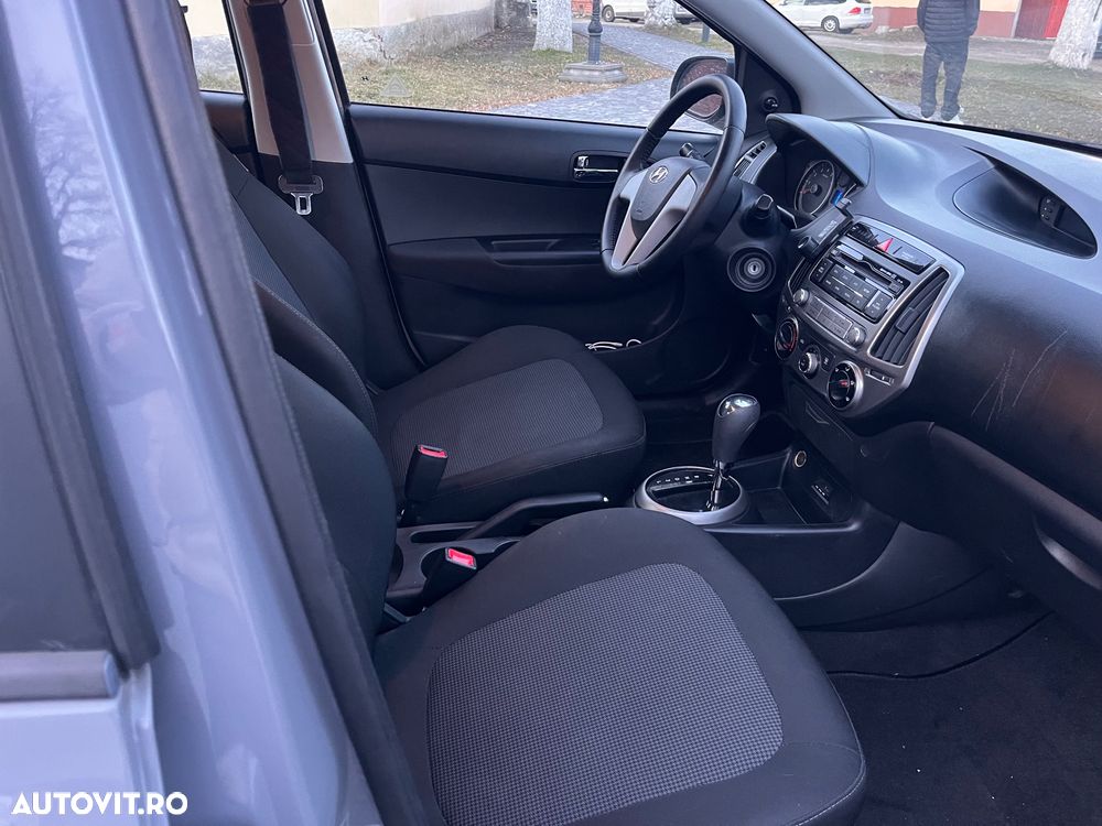 Hyundai i20 - 14