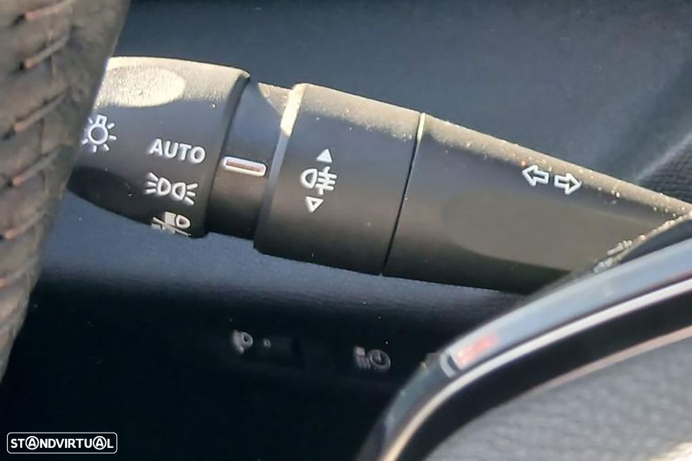 Peugeot 308 SW 1.6 Hybrid Allure e-EAT8 - 10