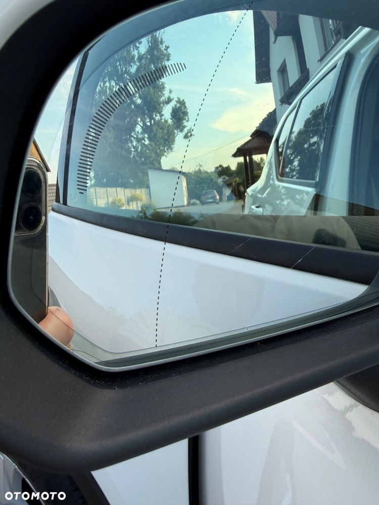 Volvo XC 40 T3 Momentum - 28