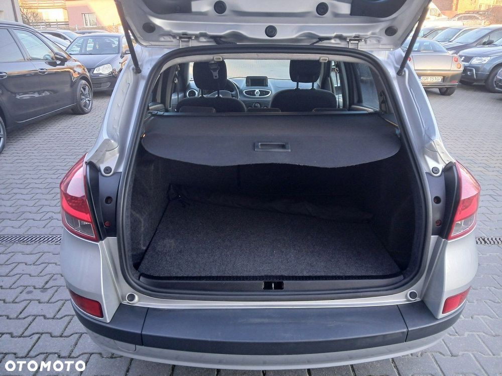 Renault Clio 1.2 16V Life - 14