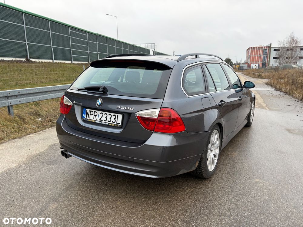 BMW Seria 3 330d - 4