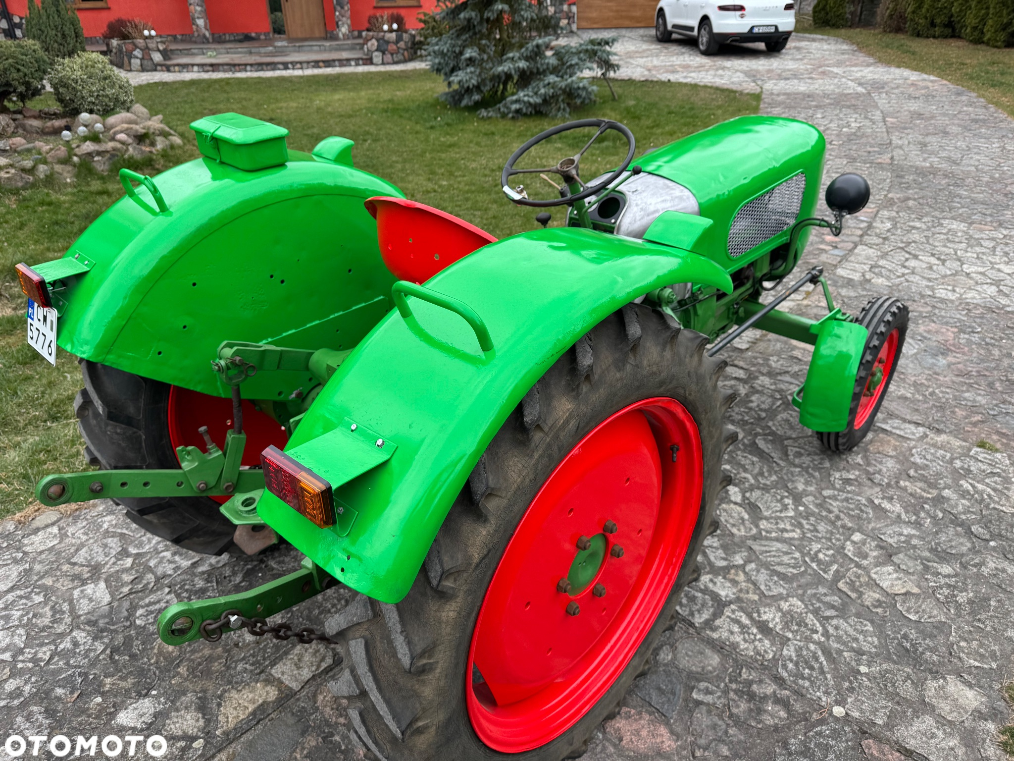 Deutz-Fahr Fahr Güldner A3K Burgund D133 - 25