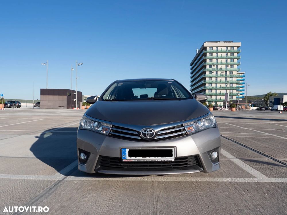 Toyota Corolla - 1