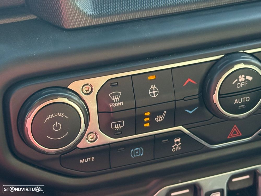 Jeep Wrangler Unlimited - 17