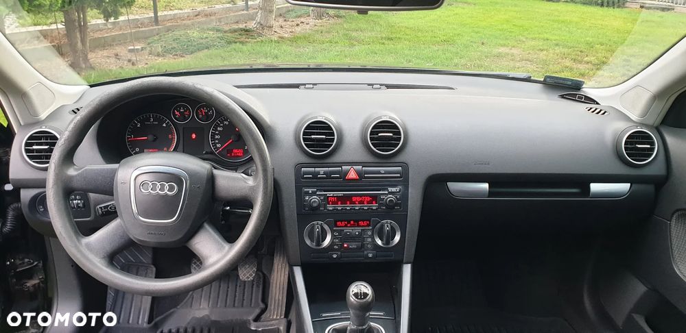 Audi A3 Sportback 1.9 TDI DPF Ambiente - 5