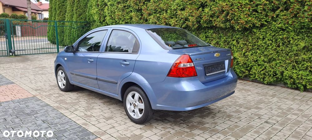 Chevrolet Aveo - 8