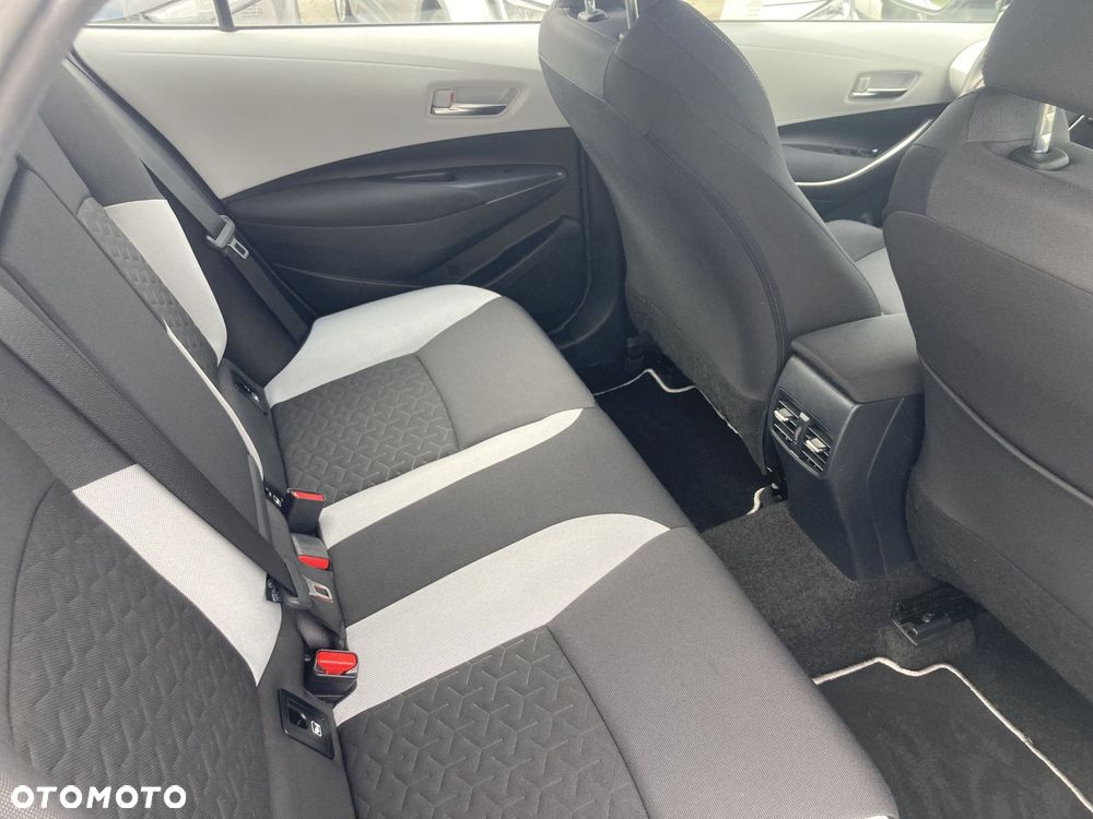 Toyota Corolla 2.0 Hybrid Comfort - 10