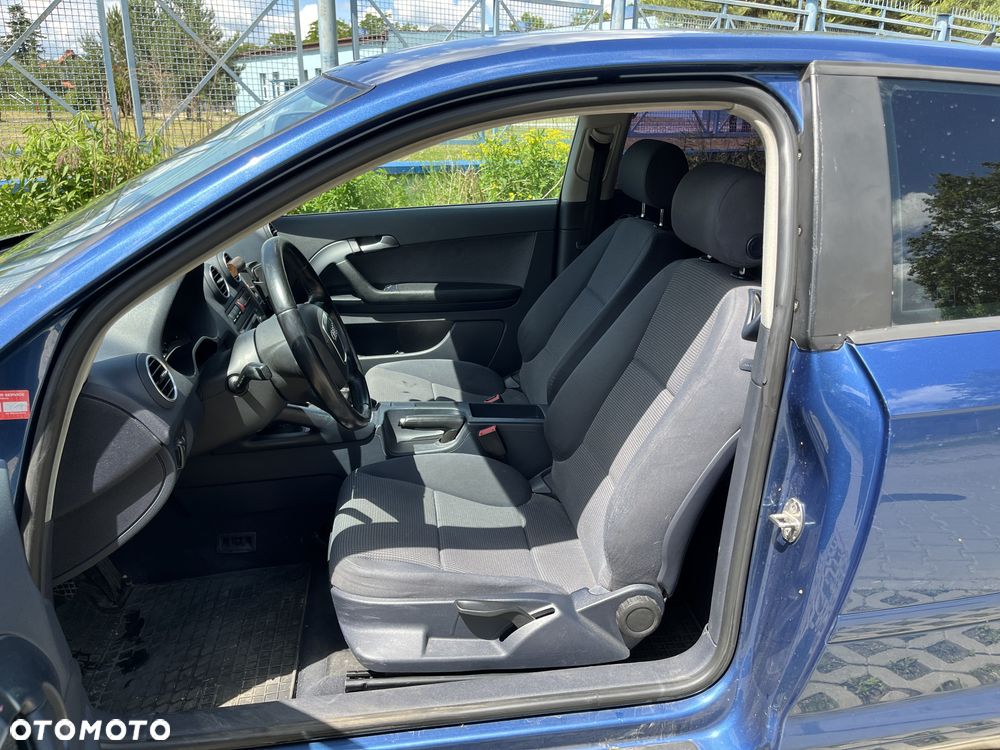 Audi A3 3-drzwiowe 1.6 Ambiente - 8
