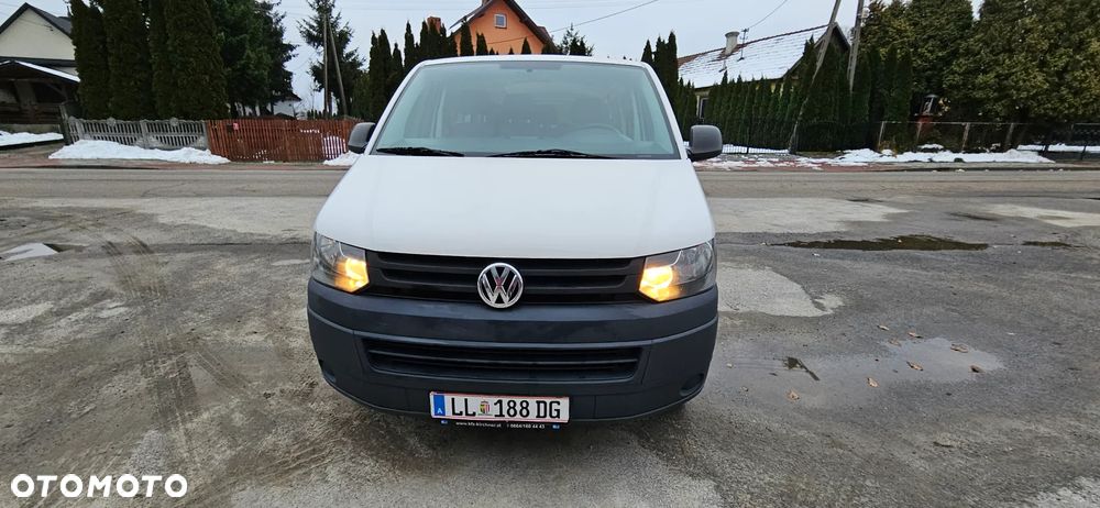 Volkswagen Transporter - 1