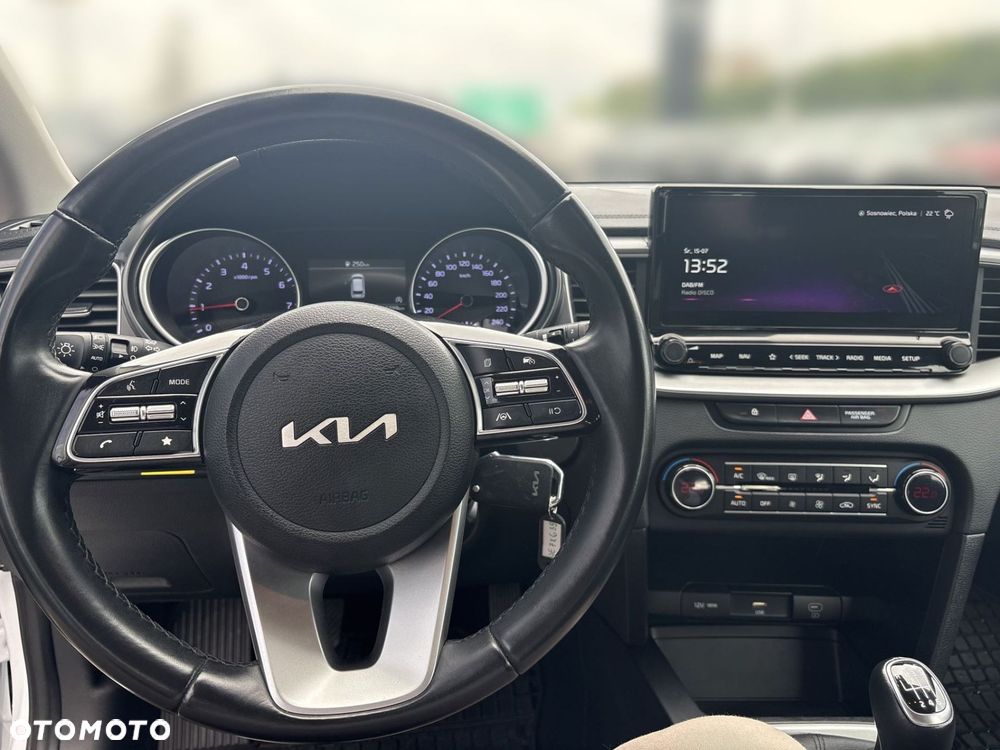Kia Ceed - 13
