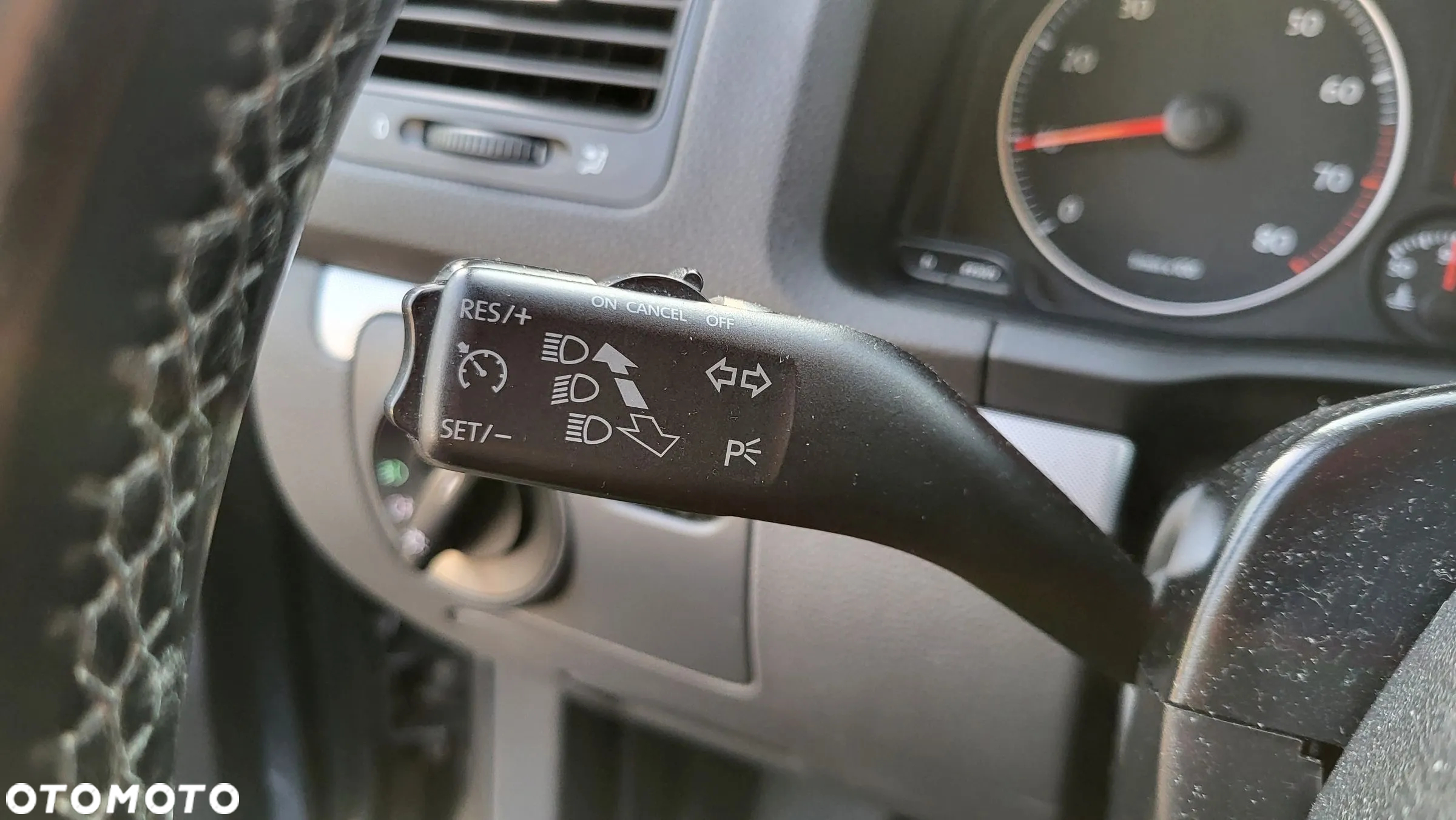Volkswagen Golf 1.6 Comfortline - 27