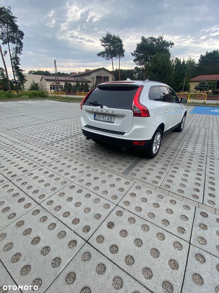 Volvo XC 60 D5 AWD Geartronic Summum - 19