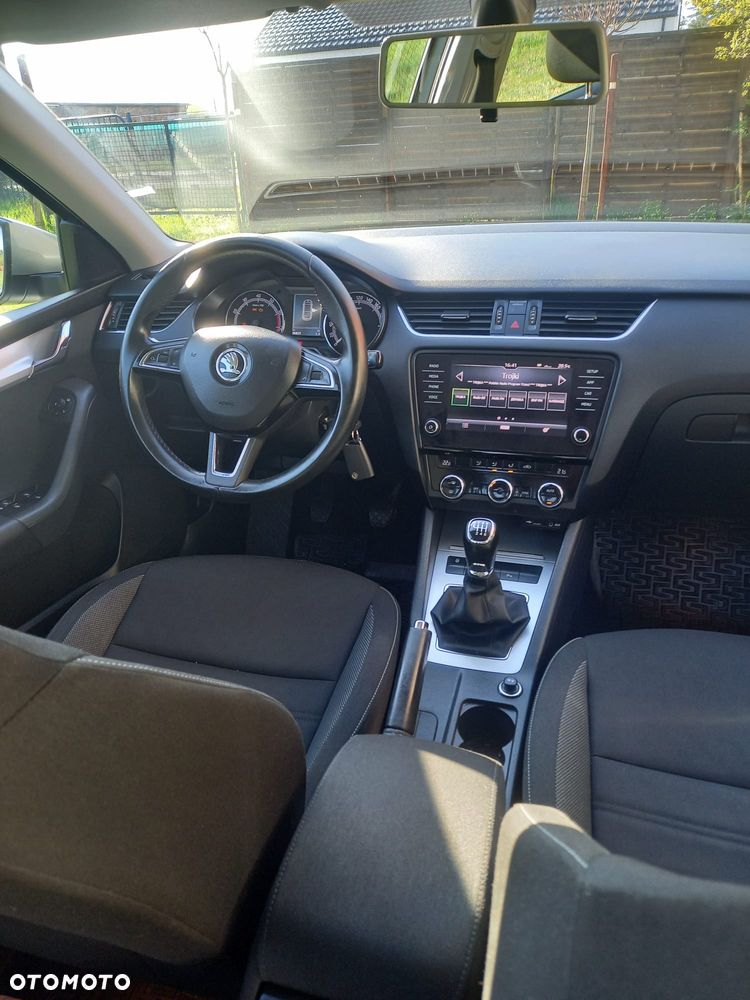 Skoda Octavia 1.4 TSI Clever - 6