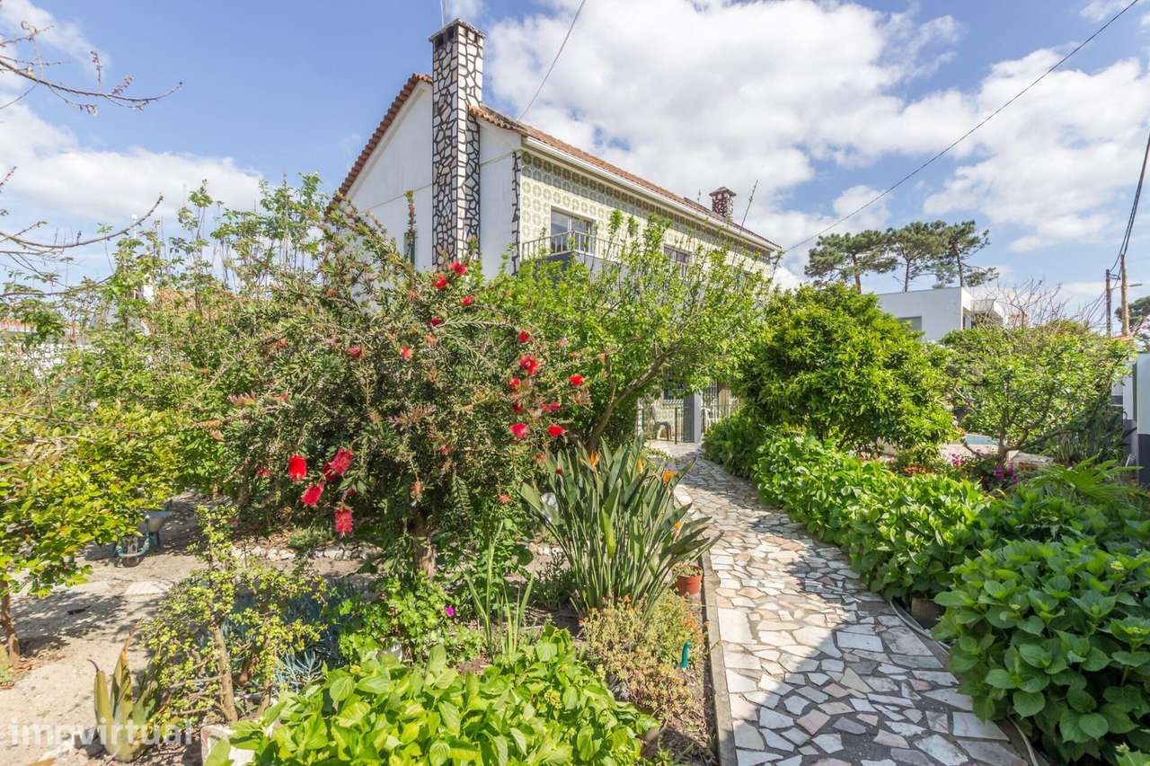 Moradia Isolada T4 + 1 | Lote 681 m2 | Charneca da Caparica | Jardim e - Grande imagem: 2/36