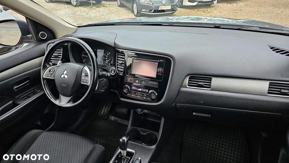Mitsubishi Outlander 2.2 DID Intense + - 16