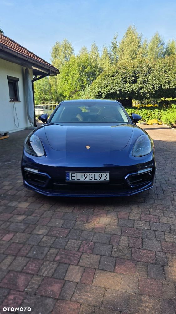 Porsche Panamera - 6