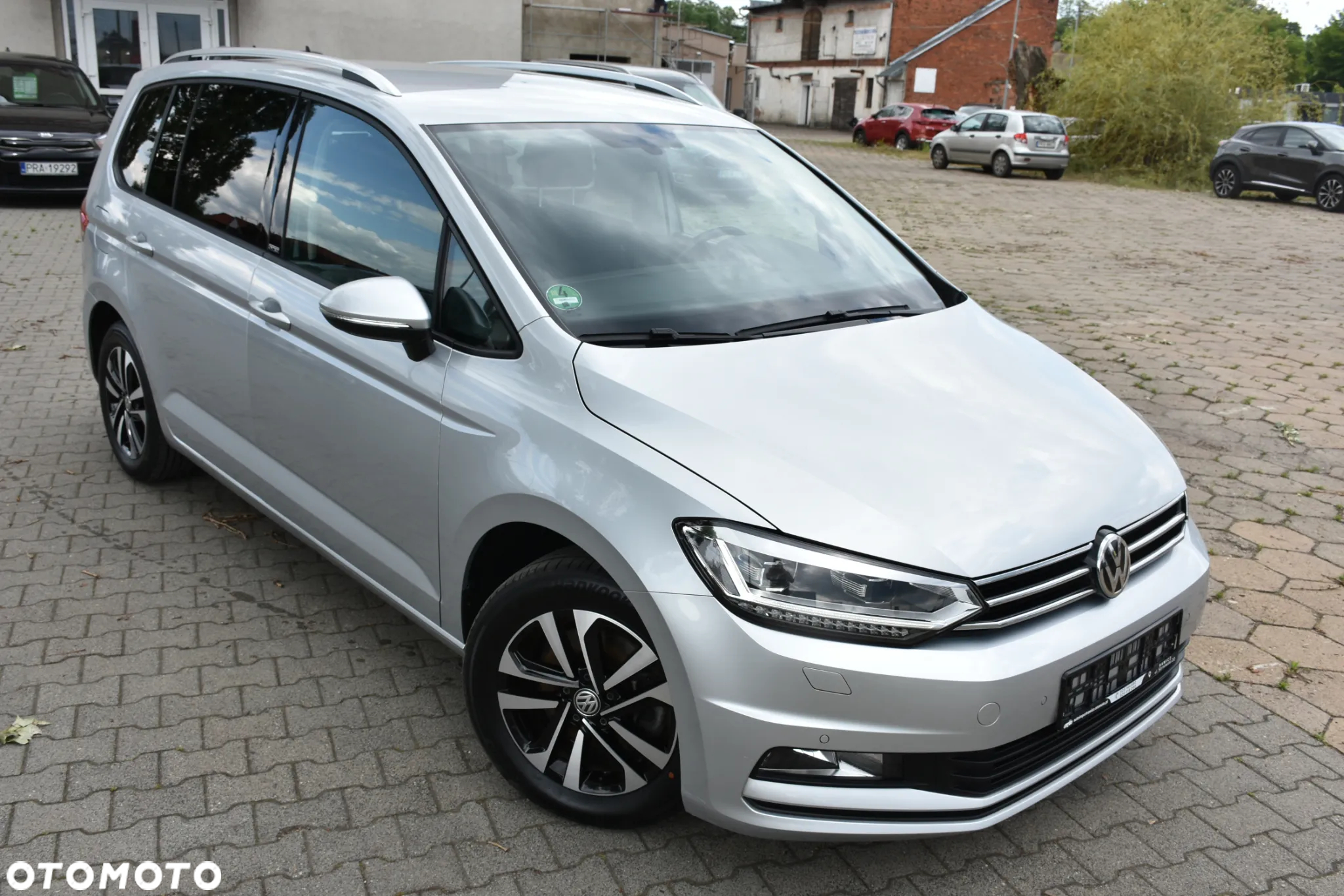 Volkswagen Touran 2.0 TDI SCR UNITED - 2