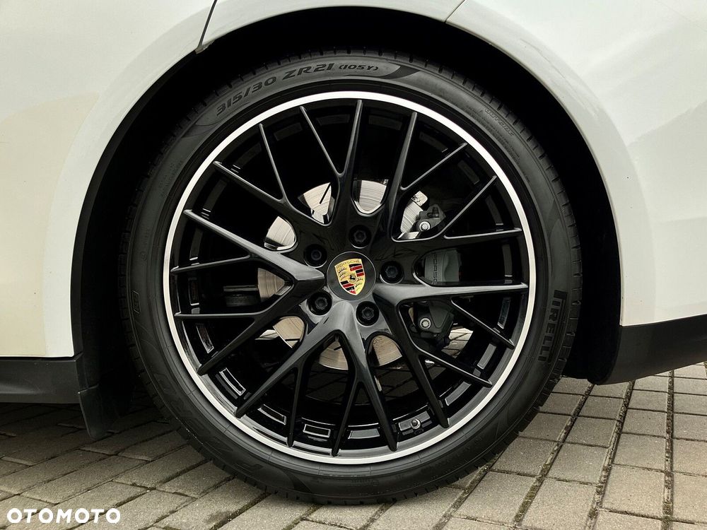 Porsche Panamera - 12