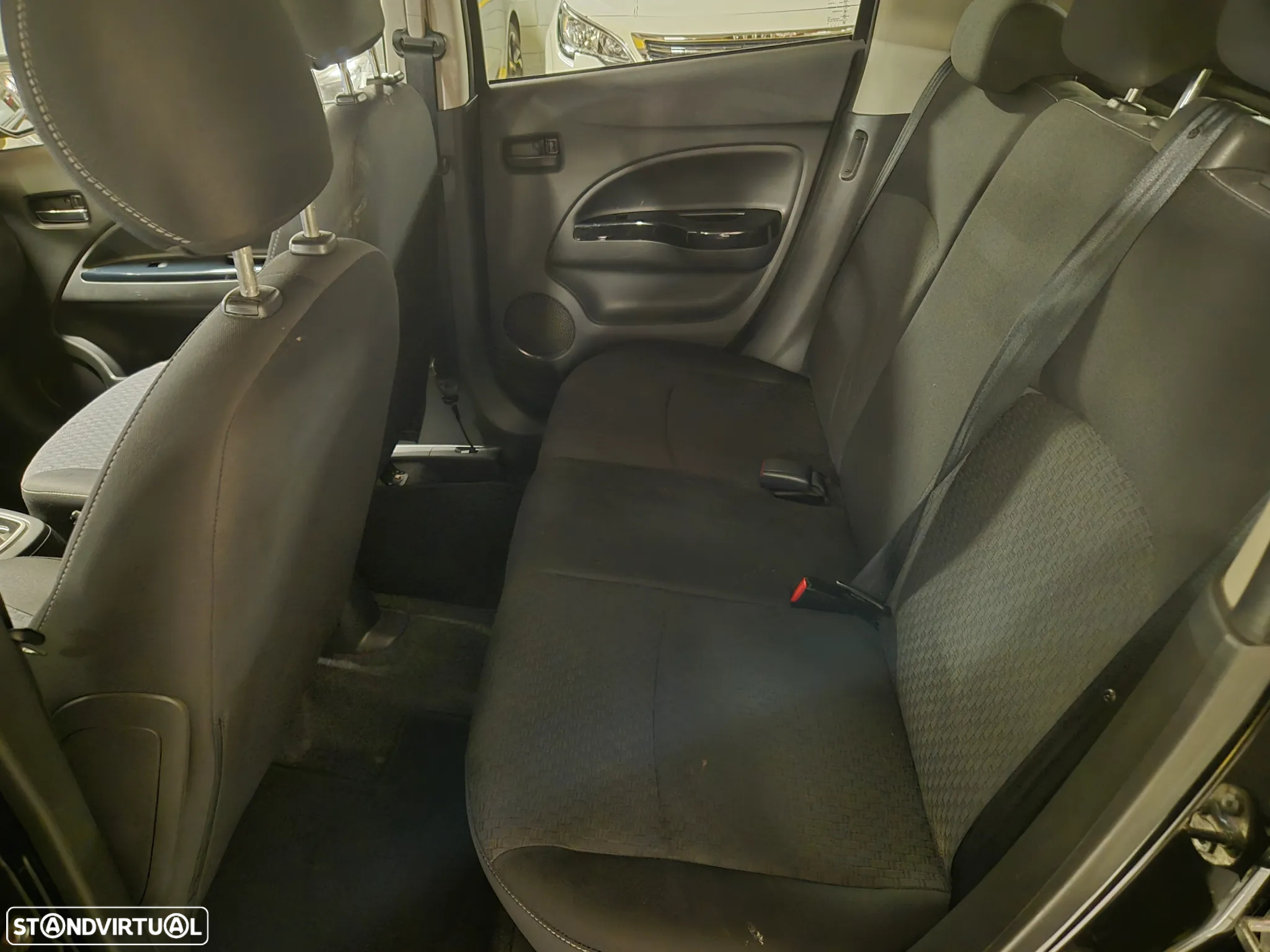 Mitsubishi Space Star 1.2 Intense CVT - 16