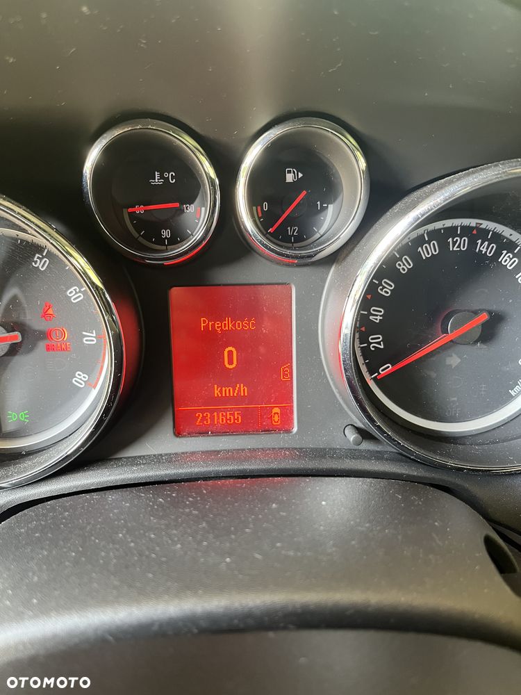 Opel Astra 1.4 T Enjoy - 11