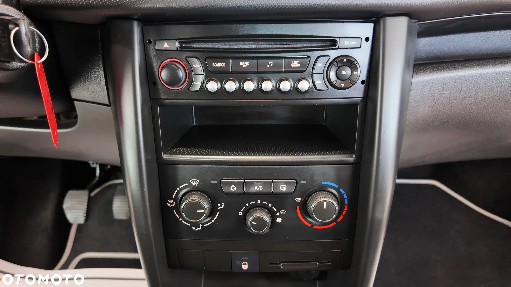 Peugeot 207 1.4 Trendy - 26