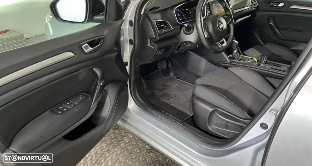 Renault Mégane Sport Tourer 1.5 Blue dCi Equilibre EDC - 3