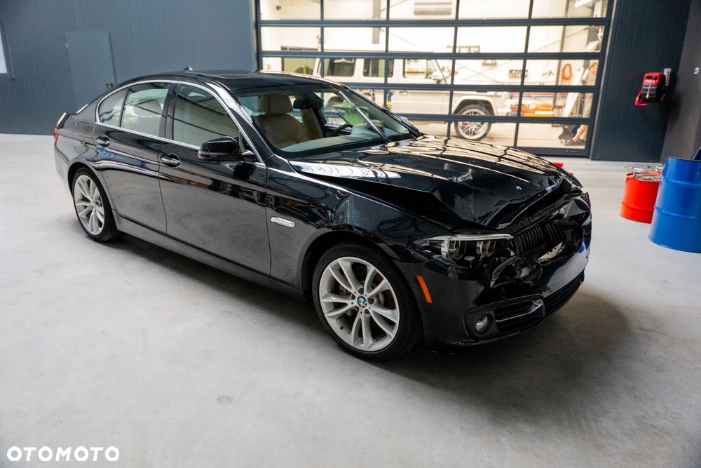 BMW Seria 5 535i xDrive - 32