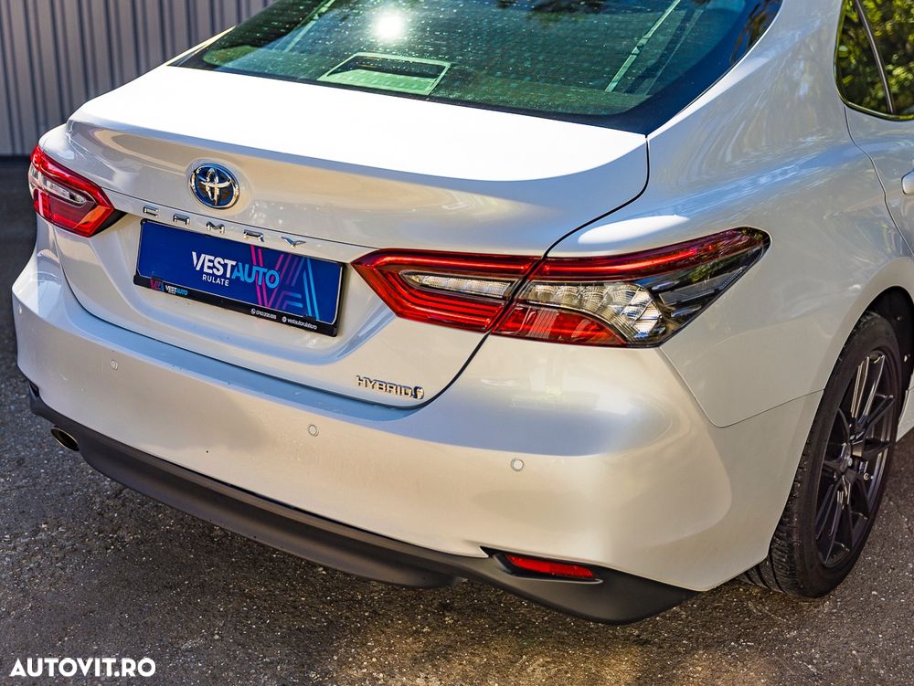 Toyota Camry 2.5 Hybrid Exclusive - 38