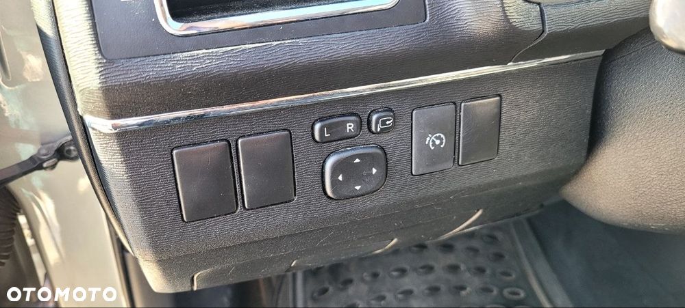 Toyota Avensis 2.2 D-4D Sol Plus NAVI - 15