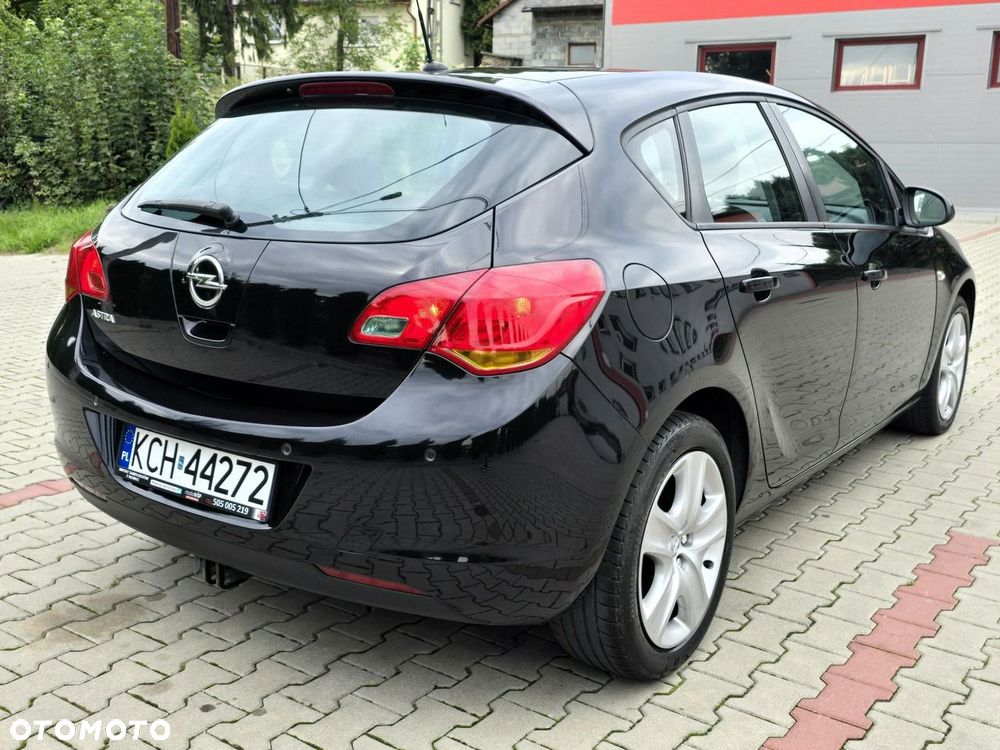 Opel Astra 1.6 Enjoy EU6 - 8