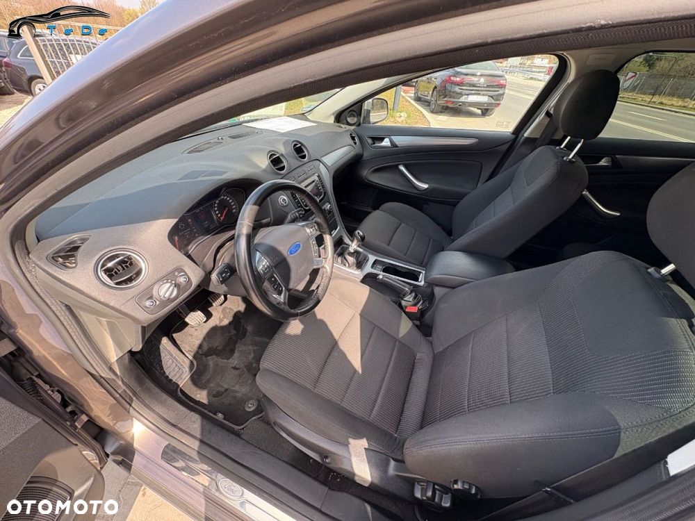 Ford Mondeo 1.6 T Platinium X Plus (Titanium) - 18