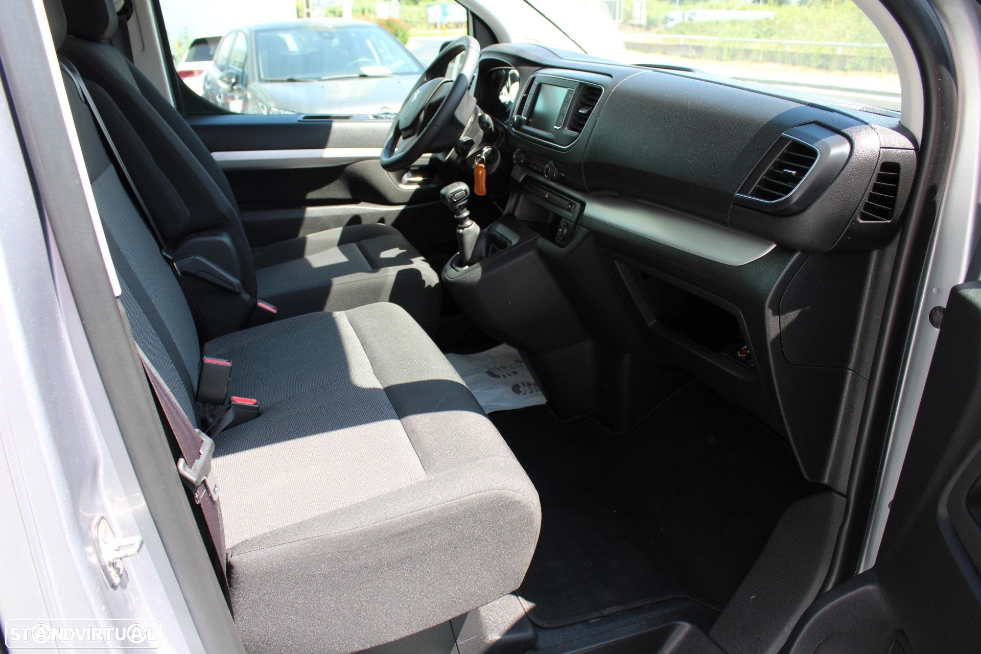 Peugeot Traveller 1.5 BlueHDi L2H1 Active Standard - 16