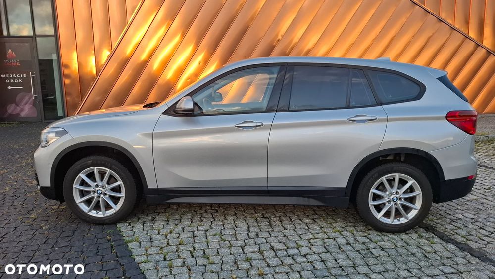 BMW X1 sDrive18i Advantage - 4