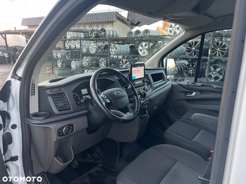 Ford Transit Custom - 8