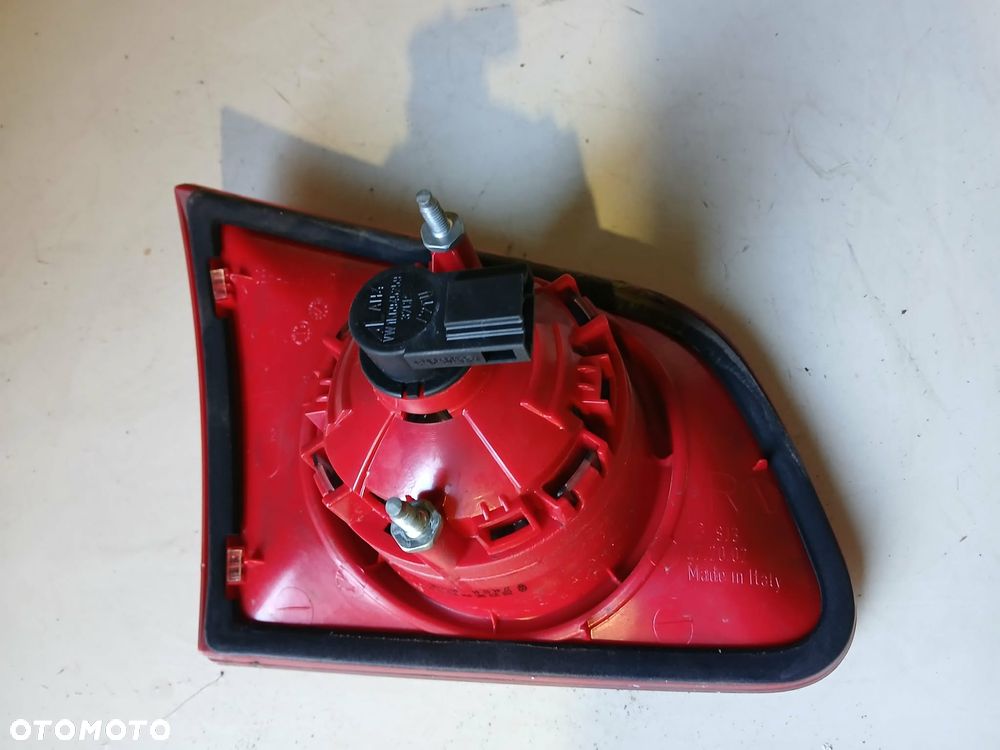 Volkswagen Passat B6 lampa lewa, prawa tylna w klape - 4